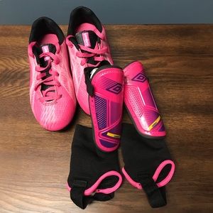 UMBRO Bundle Cleats & Shin Guards